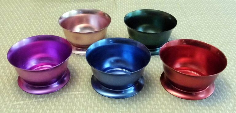 Anodized aluminum bowls